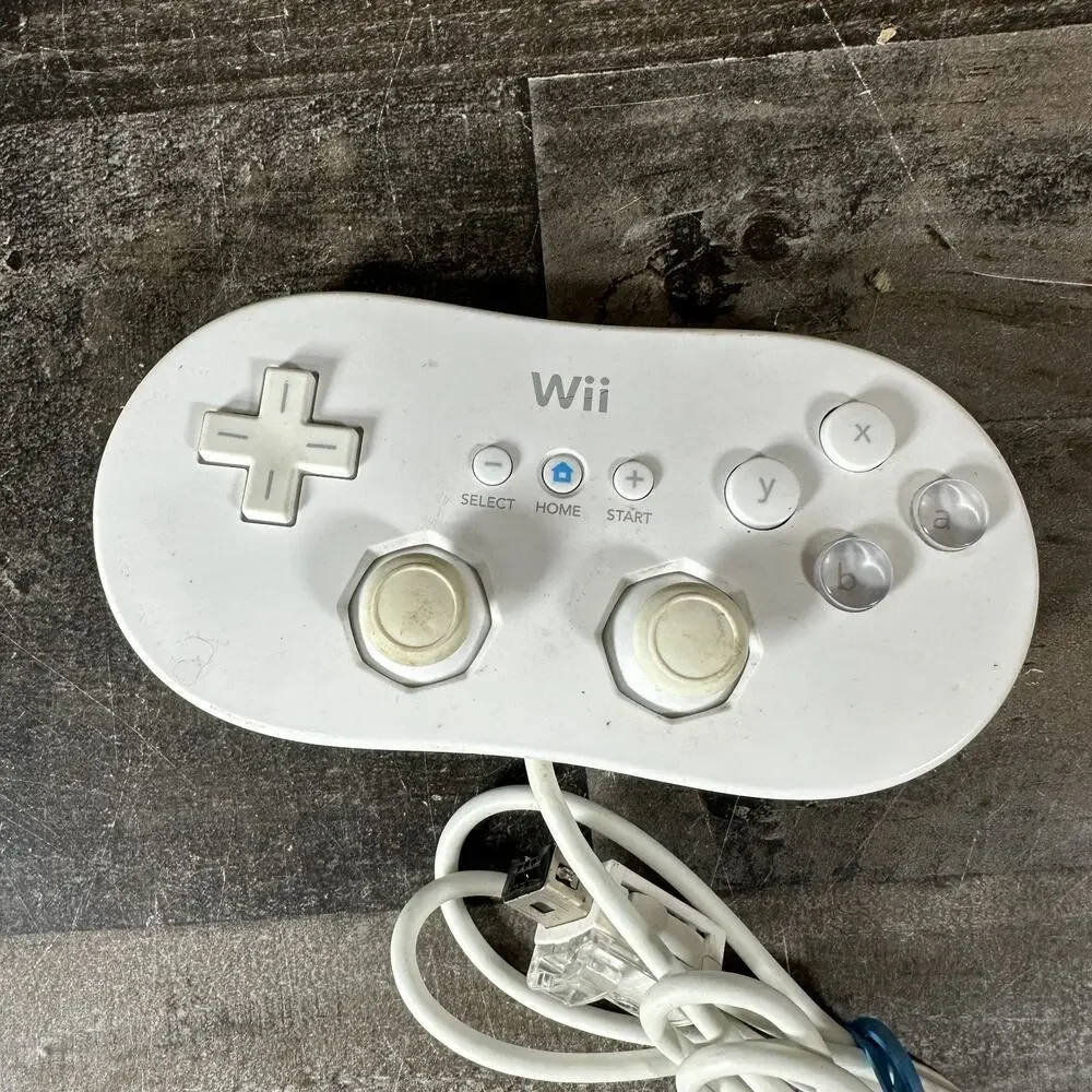 Official Nintendo Wii Pro Controller Classic White RVL-005 OEM Tested